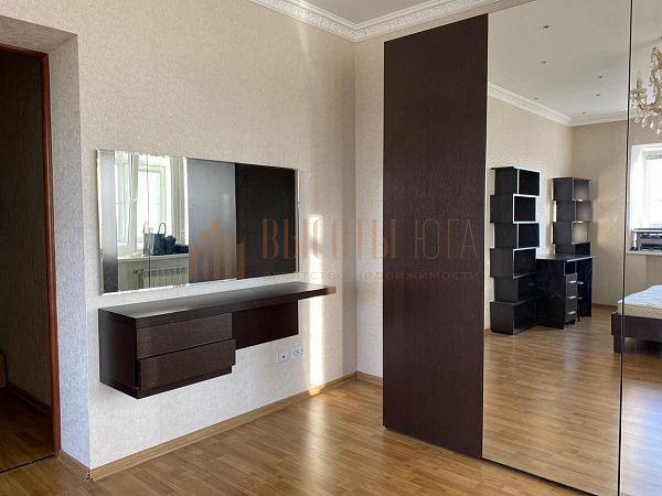 Снять 3-к квартиру, 104 кв.м. (№2298)