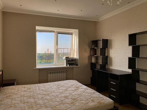 Снять 3-к квартиру, 104 кв.м. (№2298)
