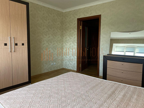 Снять 3-к квартиру, 104 кв.м. (№2298)