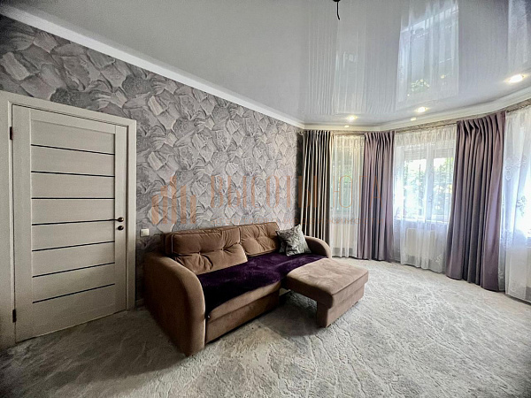 Дом, 313 кв.м. (№2719)