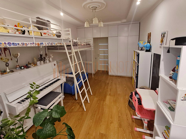 4-к квартира, 144 кв.м. (№2944)