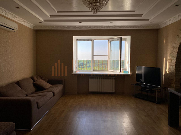 Снять 3-к квартиру, 104 кв.м. (№2298)